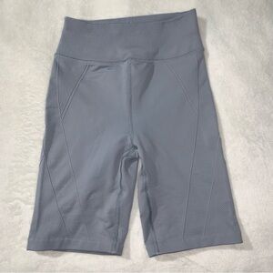 Lululemon womens light grey bike shorts size 4, 8"